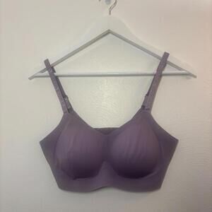 Victoria’s Secret Purple Wireless Bralette Size Large